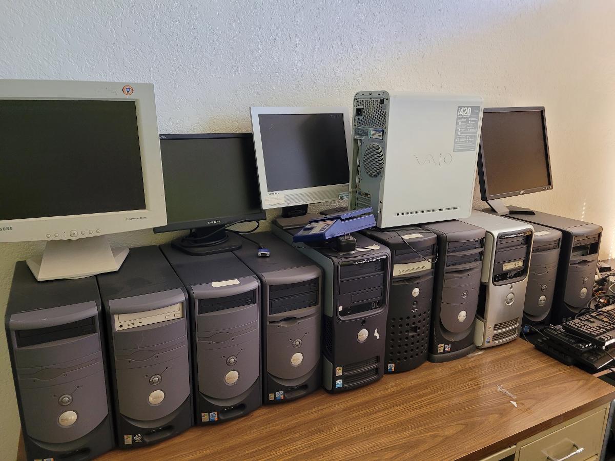 19 Dell computers and servers