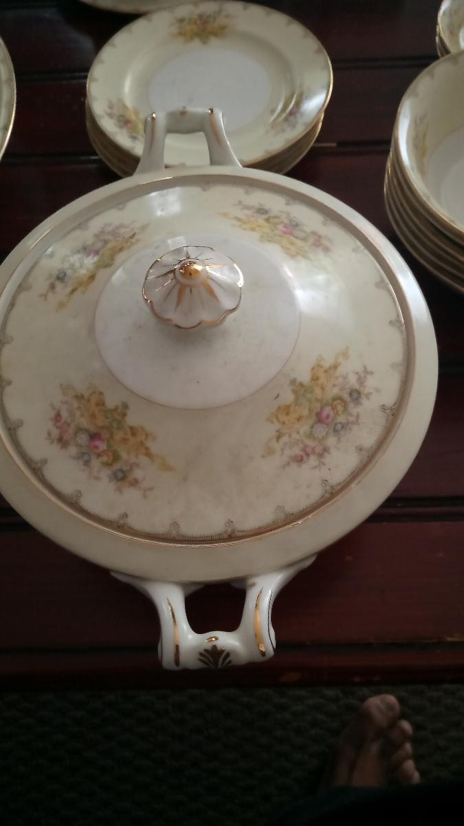 Antique dishes nice best offer