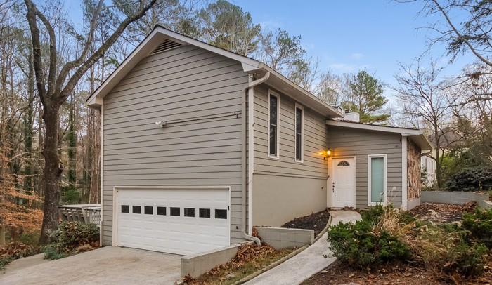  Creek Dr, Marietta, GA 