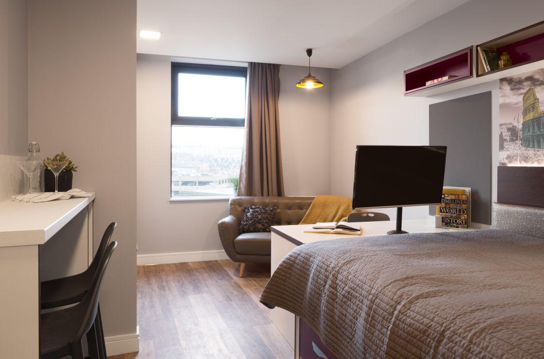 Best Offers for Fulham Palace Students Accommodation in