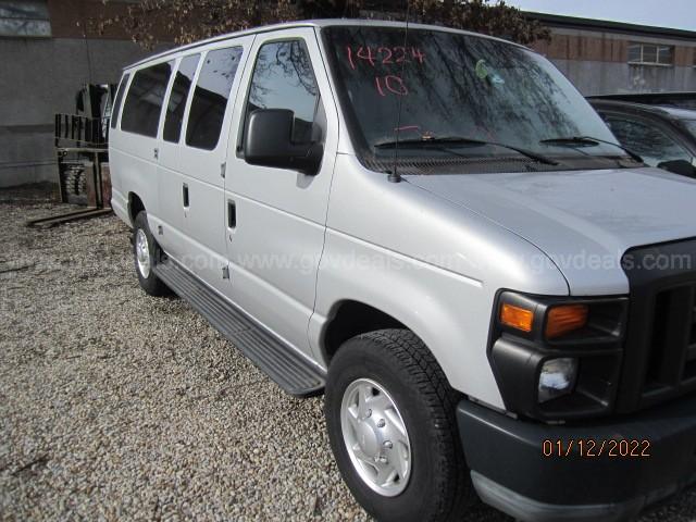  Ford E-350 XL SD Extended Van ()