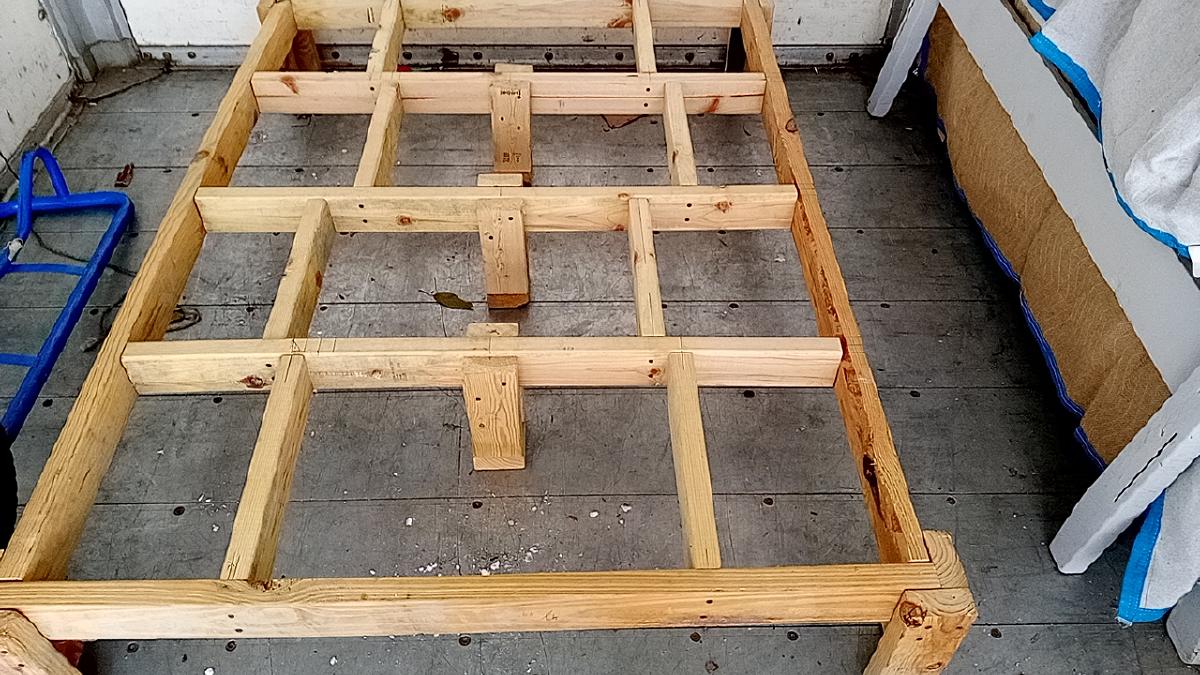 Full size platform wood bed frame