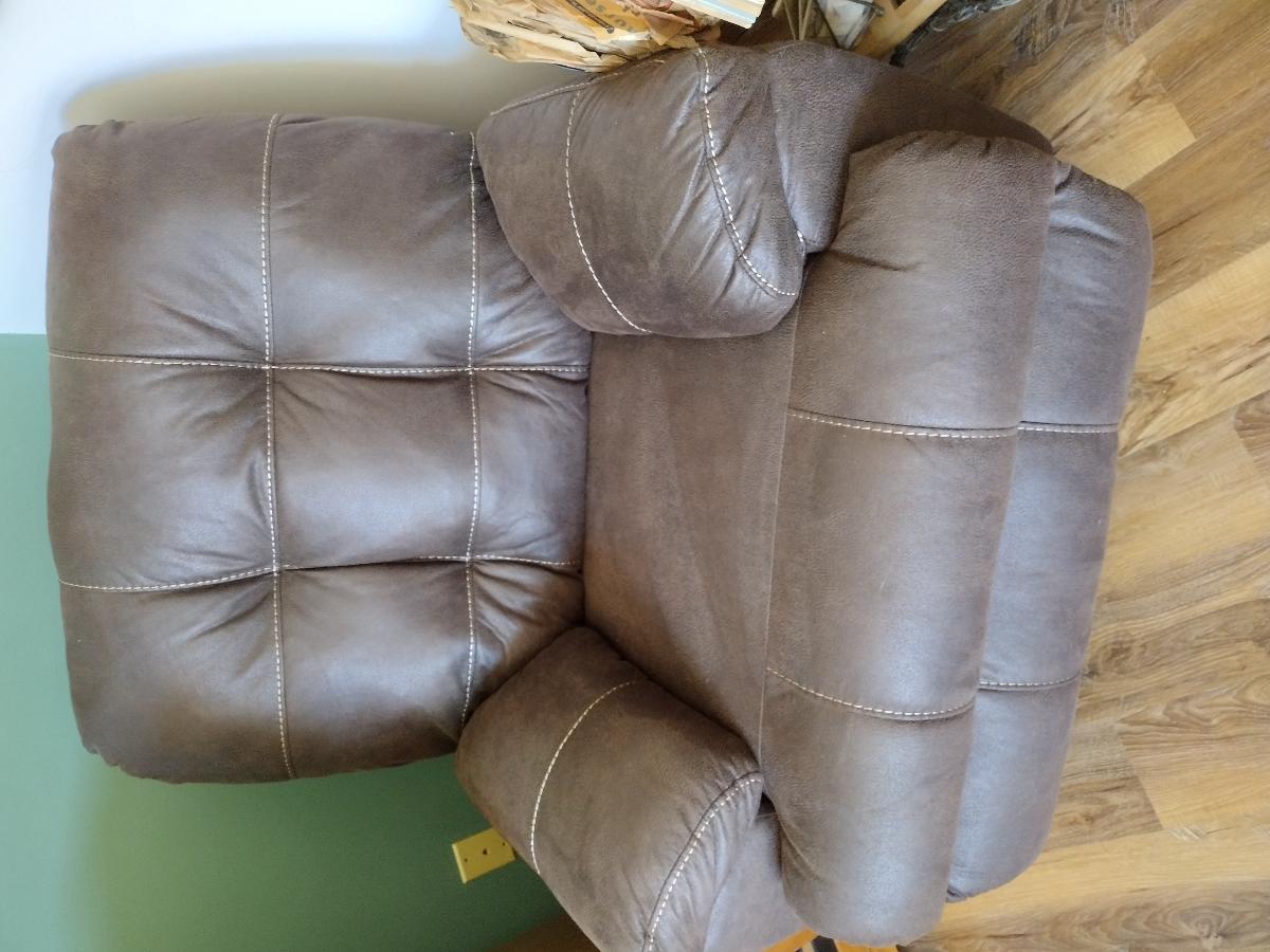 Brown recliner, new, falx leather kick out arm