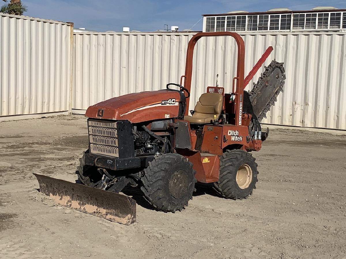  DITCH WITCH RT40 TRENCHER #