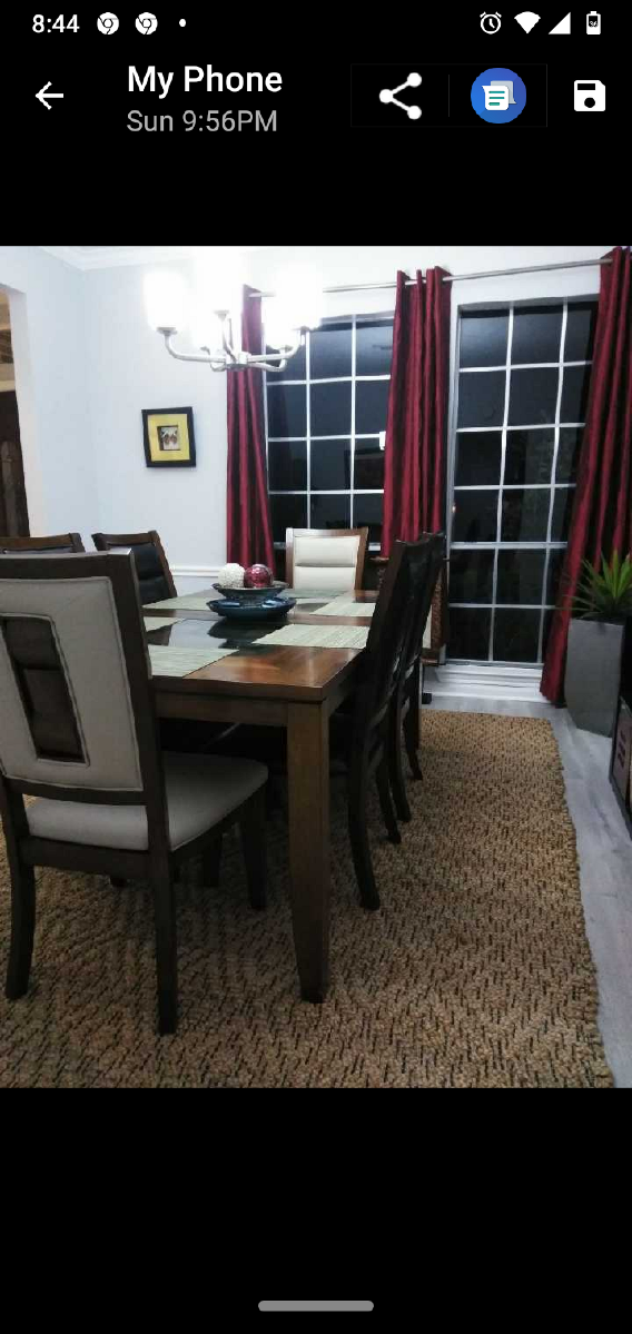 DINING TABLE & DECOR